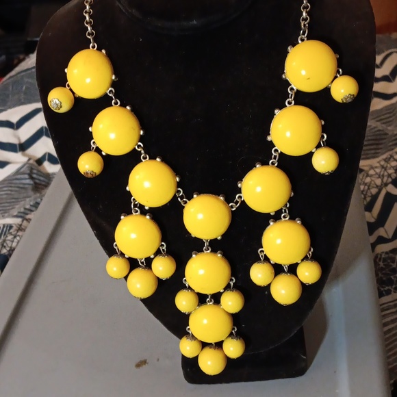 Flotera Ally with Acrylic Stone Design Necklace - Picture 3 of 8
